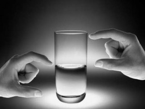 Le verre est à moitié plein ou vide? Tout est question de perception et de sens